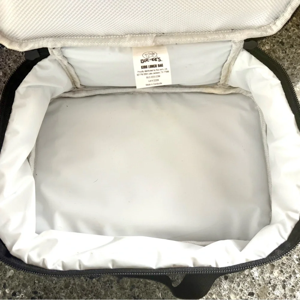 Buc-ee's Black Travel insulated lunch bag. Back2School